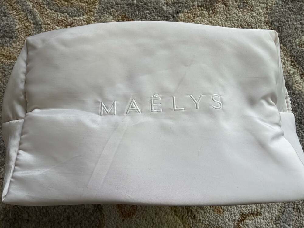 MAËLYS White Puffer Cosmetic Makeup Bag with Hot Pink Interior